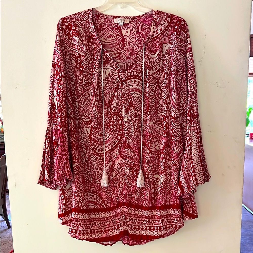 Umgee Size XL Red White Tasseled Tulip/Bell Sleeve Women’s Tunic Top